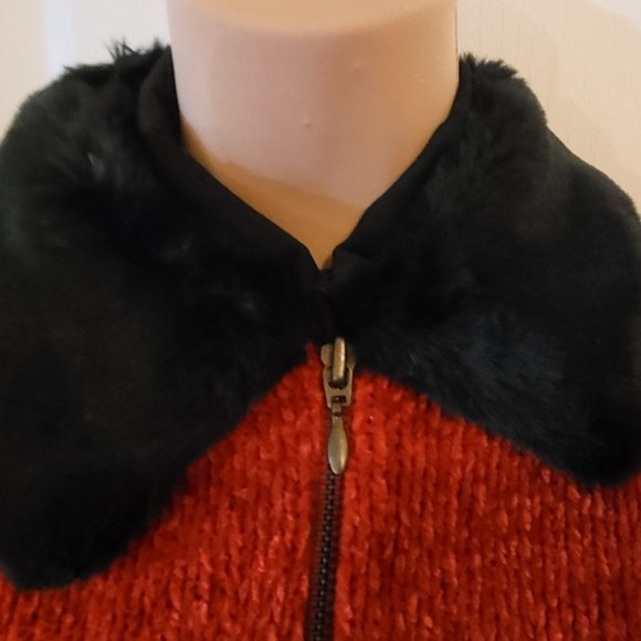 Kelly Scott red acrylic jacket - Picture 2 of 5